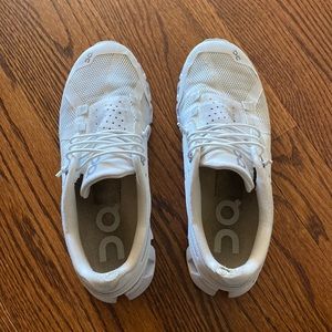 white on cloud sneakers